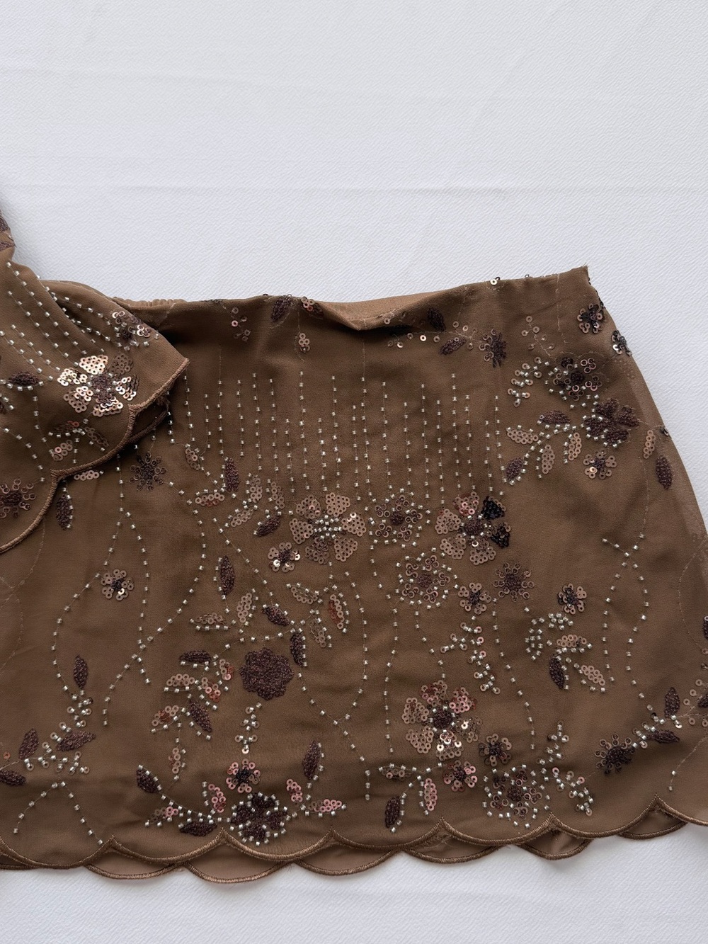 Thirty One Brown Beaded Sequin Floral Cami &
Mini Skirt Set Size S - Picture 6 of 6